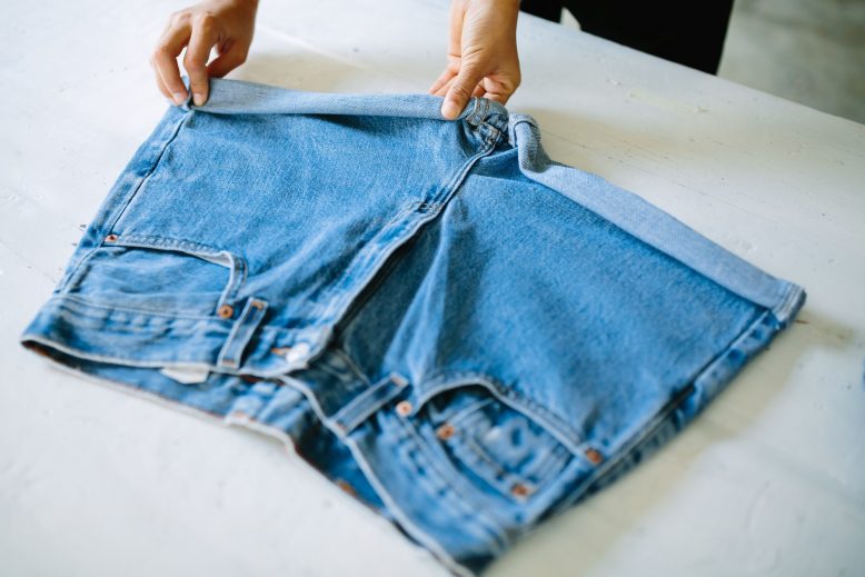 Four Ways to Make Cut Off Denim Shorts 9 | Collective Gen