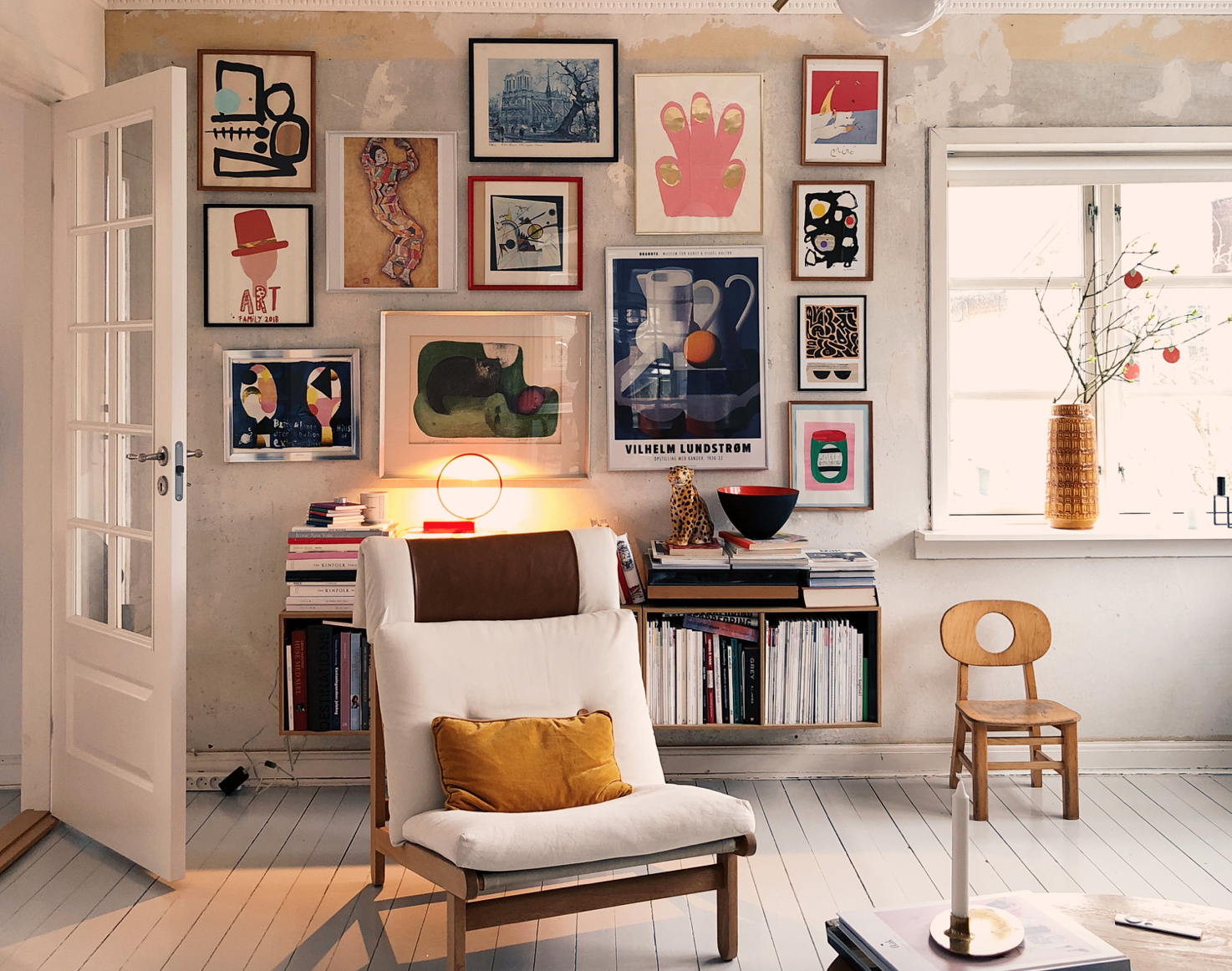 gallery wall layout with measurements