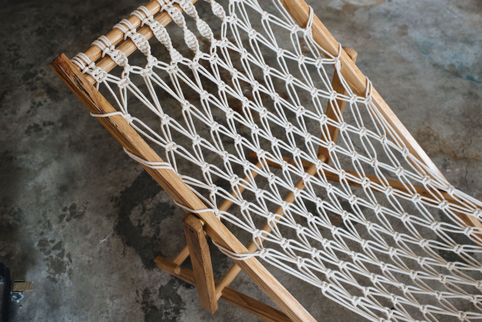 diy-macram-deck-chair-collective-gen for Free Printable Macrame Chair Patterns DIY Macramé Deck Chair | Collective Gen for Free Printable Macrame Chair Patterns