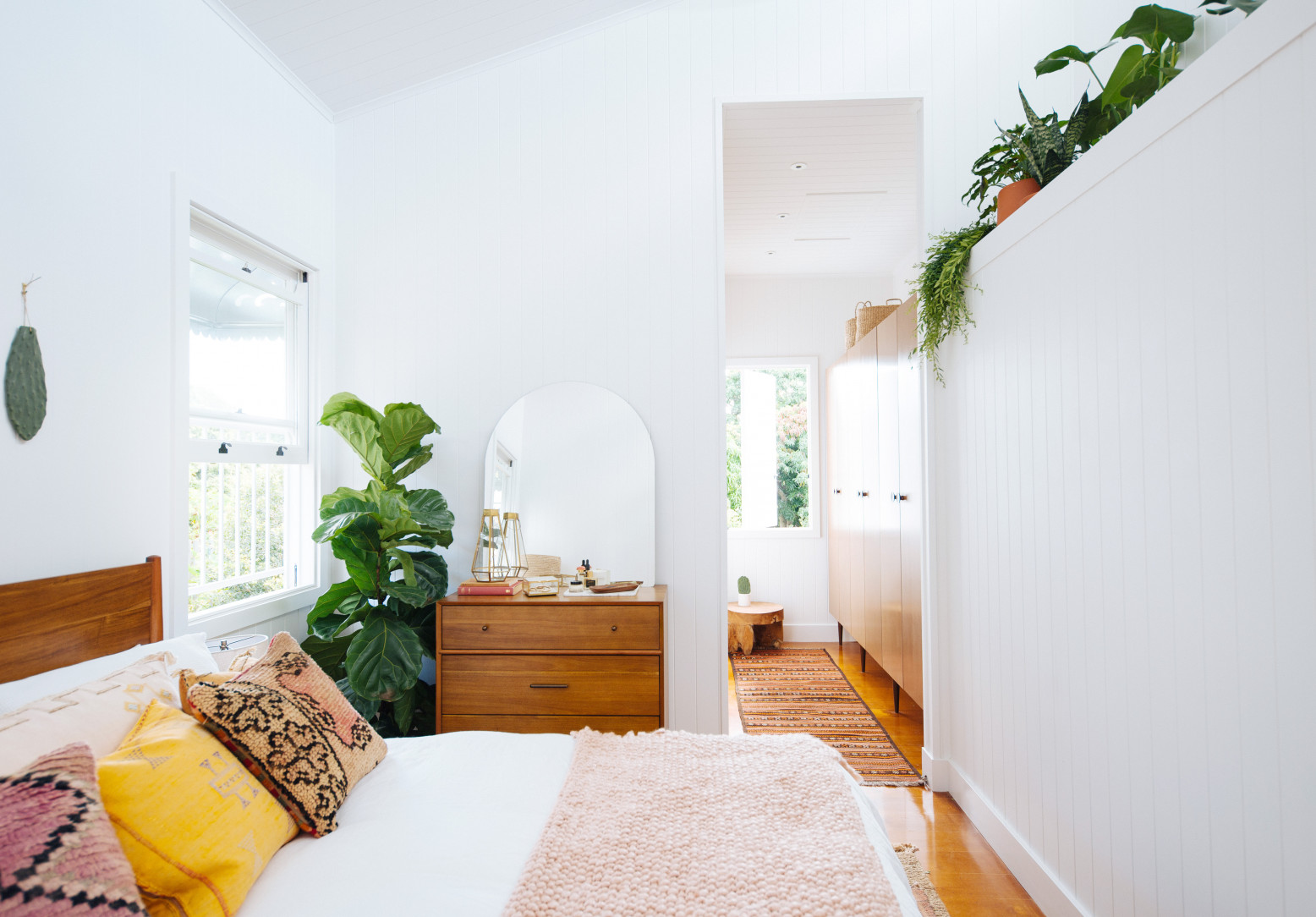 These Are The Plants You Should Have In Your Bedroom Collective Gen