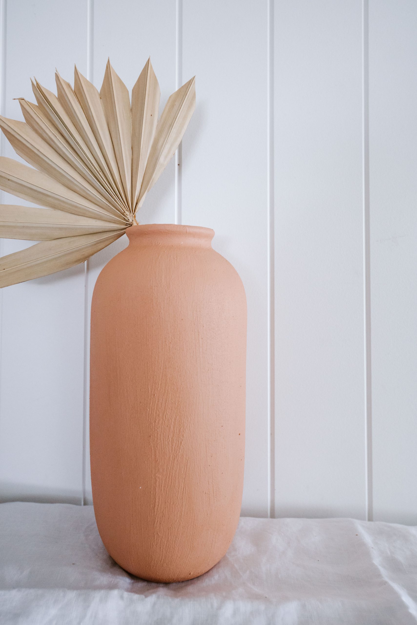 How To Make DIY Ceramic Effect Chalk Paint (In Any Colour