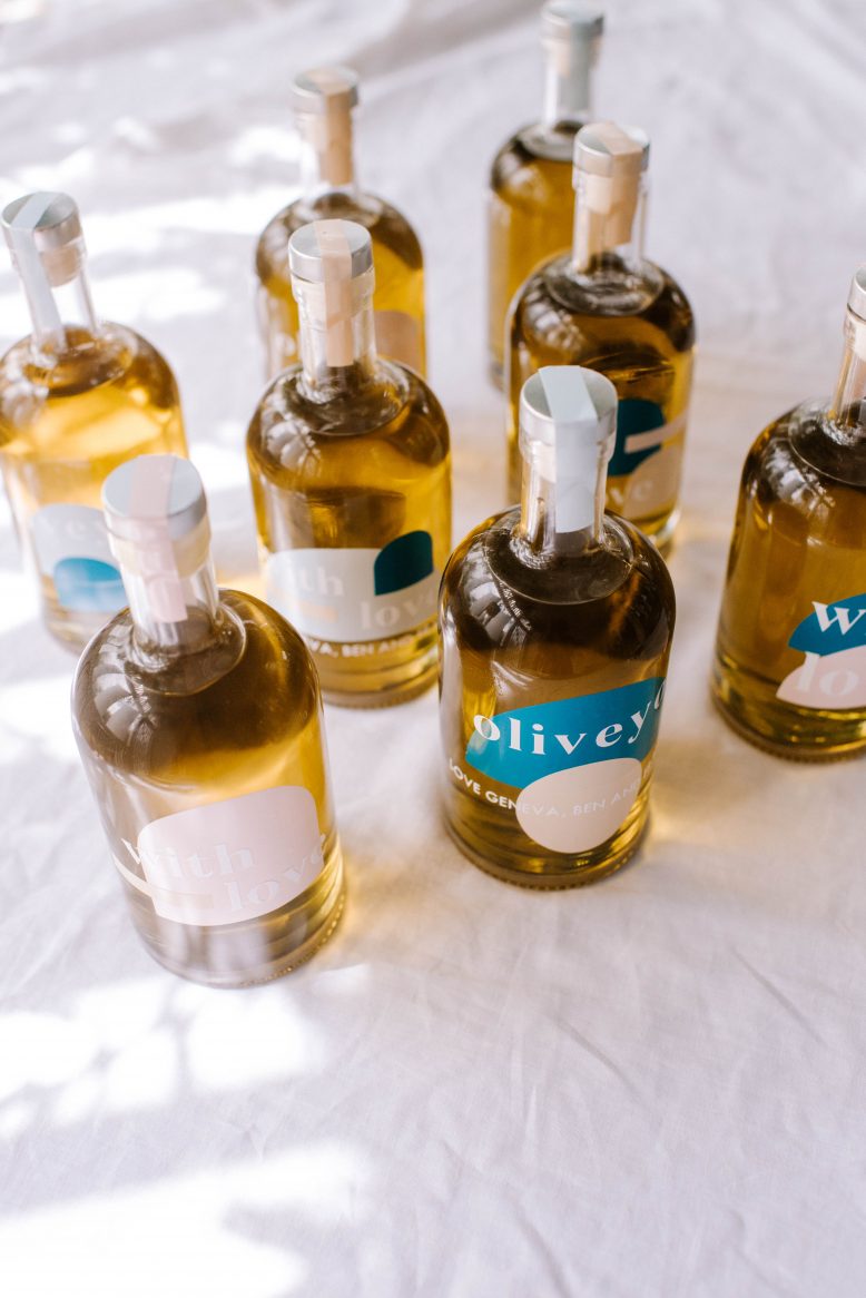 How To Make Personalised Olive Oil Bottles (With Cricut Joy