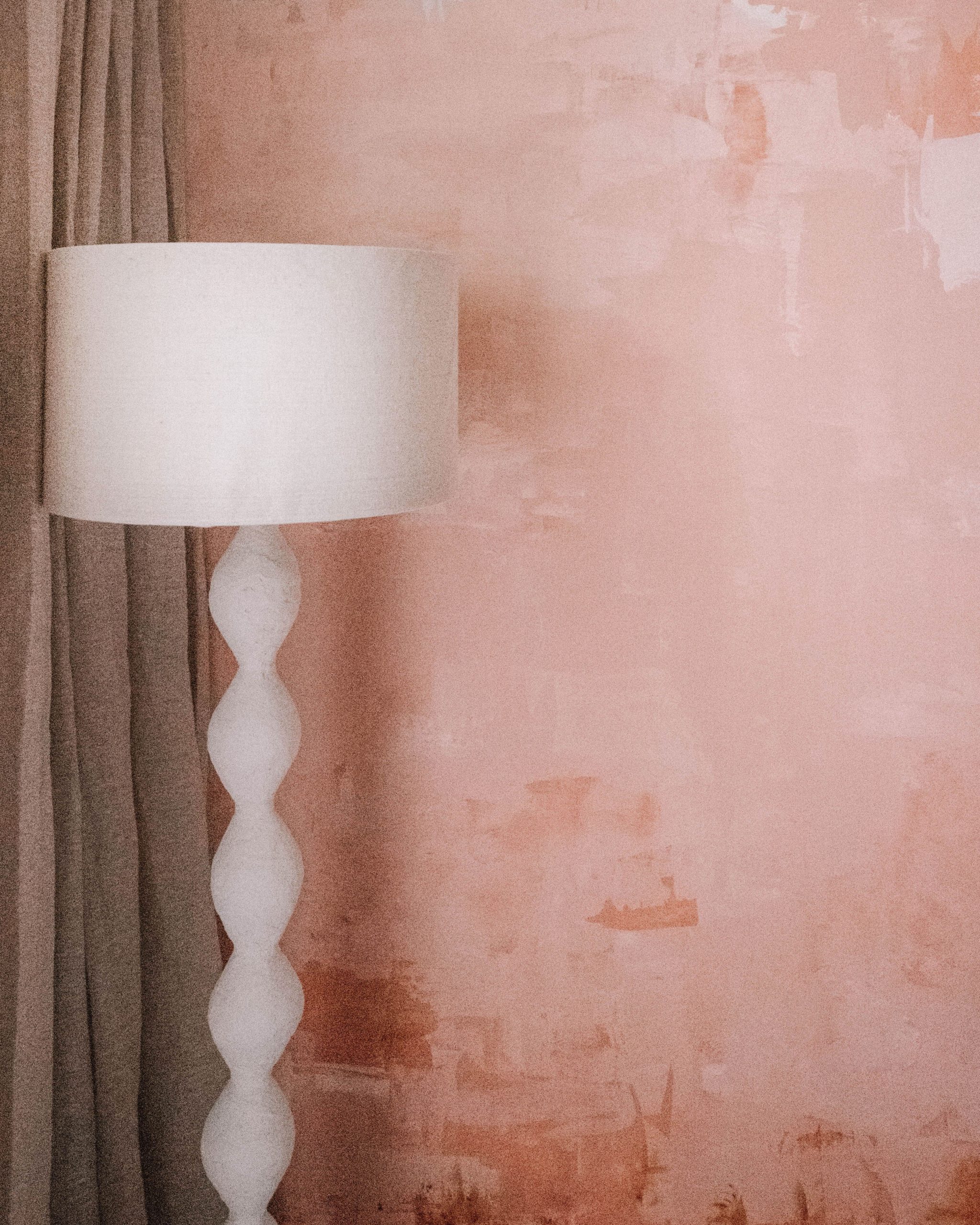 create a faux plaster wall using paint