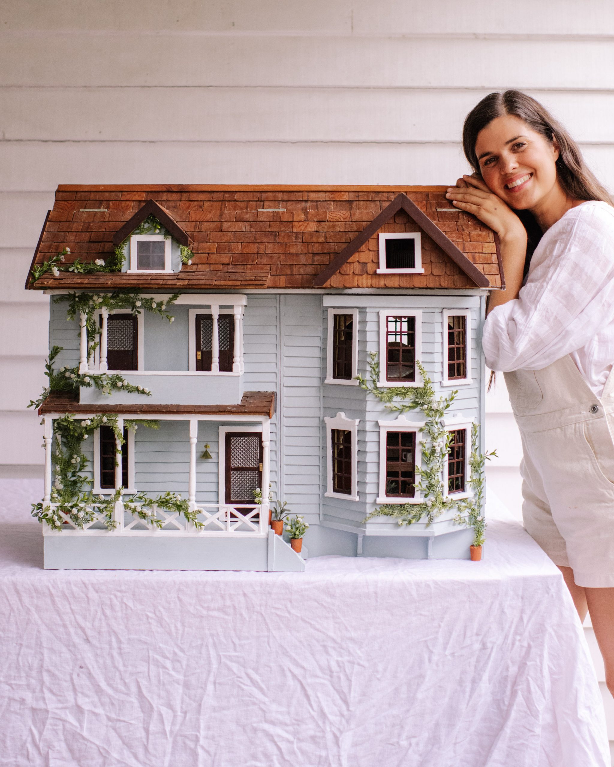 I bought an vintage dollhouse, let's renovate it together! What should, Dollhouse Makeover
